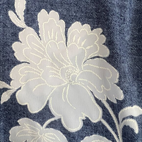 SJS Floral Shift Dress with Flounce Sleeves, Chambray Blue/White, Size M - Picture 3 of 7